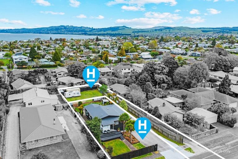 Photo of property in 37 Tamatea Road, Taupo, 3330