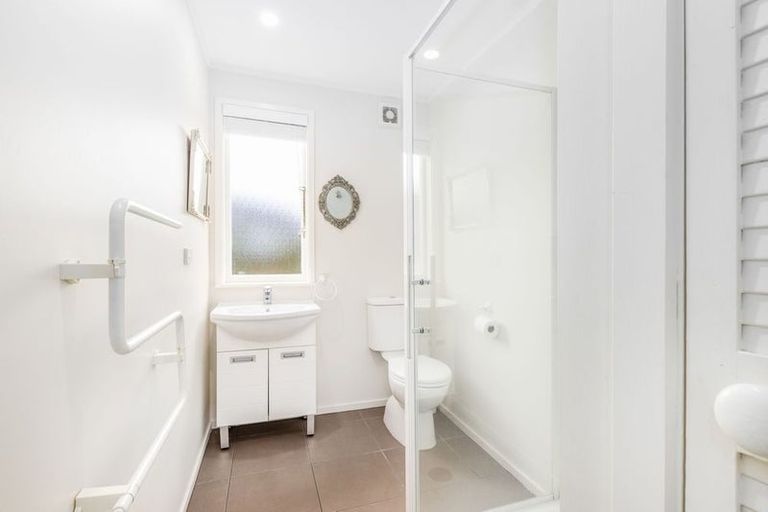 Photo of property in 50 Matai Road, Raumati South, Paraparaumu, 5032