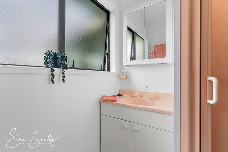 Photo of property in 25 Ngatoto Road, Tinopai, Matakohe, 0593