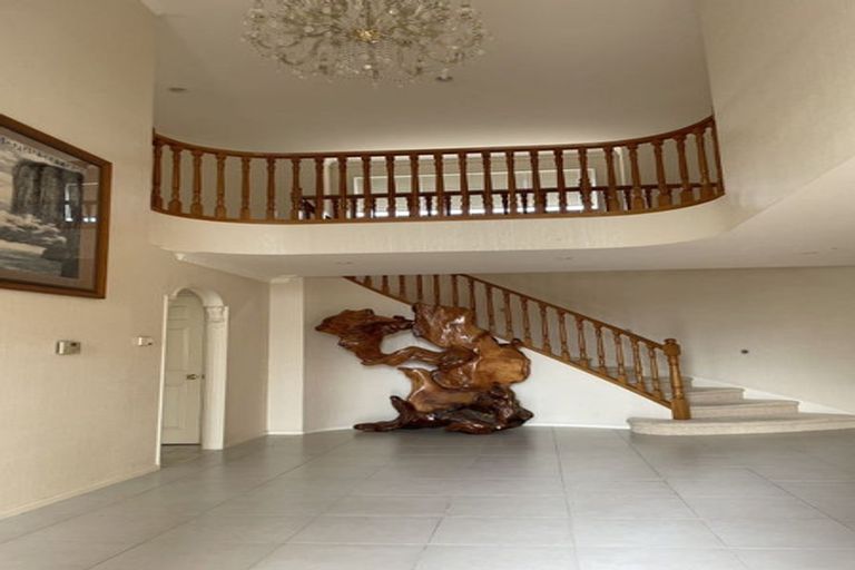 Photo of property in 6 Nathan Close, Somerville, Auckland, 2014