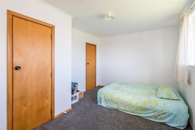 Photo of property in 141a-d Bedford Street, Cannons Creek, Porirua, 5024