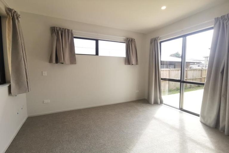 Photo of property in 5 Barrels Close, Kumeu, 0810