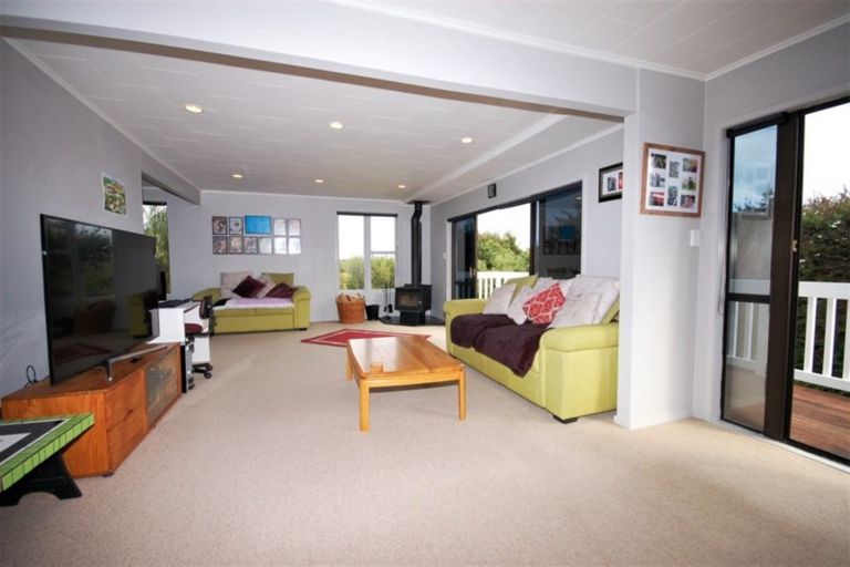 Photo of property in 25 Ingle Avenue, Waipahihi, Taupo, 3330