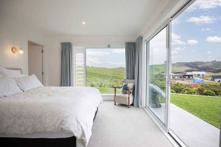 Photo of property in 12 Maataitai Road, Raglan, 3225