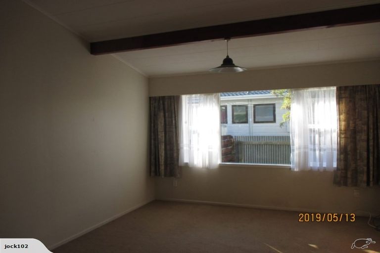 Photo of property in 9/52 Leighton Avenue, Waiwhetu, Lower Hutt, 5010