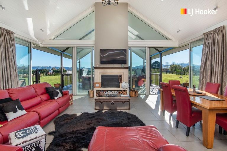 Photo of property in 100 Wingatui Road, Mosgiel, 9024