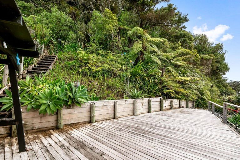 Photo of property in 143 Oakura Road, Oakura, Hikurangi, 0184