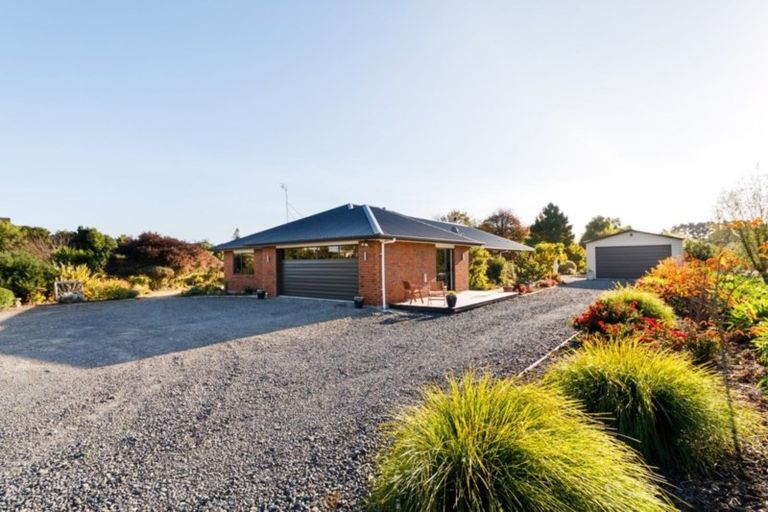 Photo of property in 17 Cemetery Road, Sanson, Palmerston North, 4479