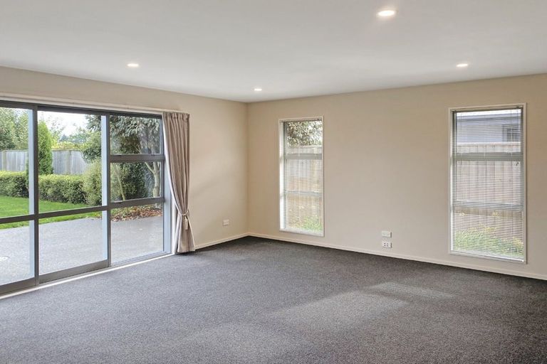 Photo of property in 22 Helmore Street, Rangiora, 7400