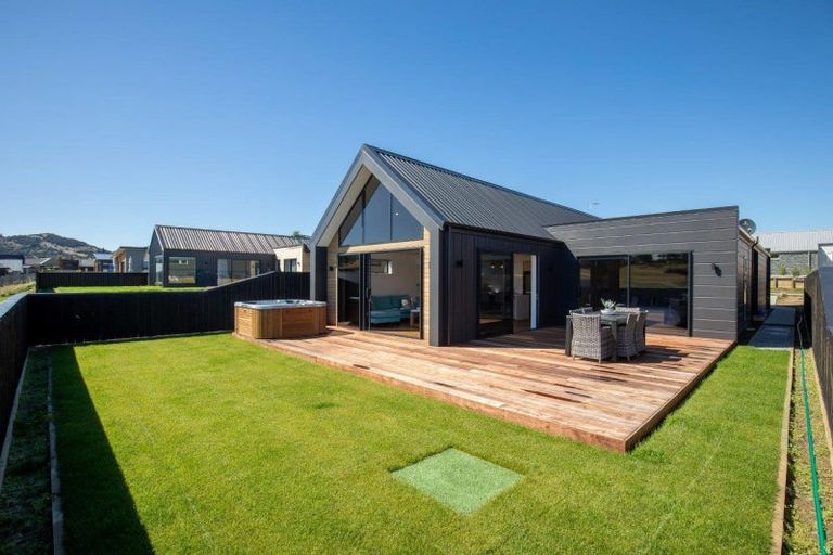 Photo of property in 69 Farrant Drive, Wanaka, 9305