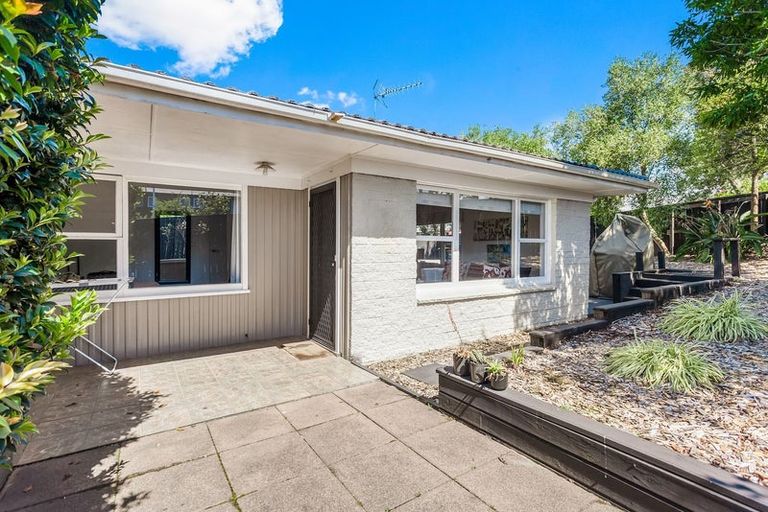 Photo of property in 1/1 Broadview Place, Howick, Auckland, 2014