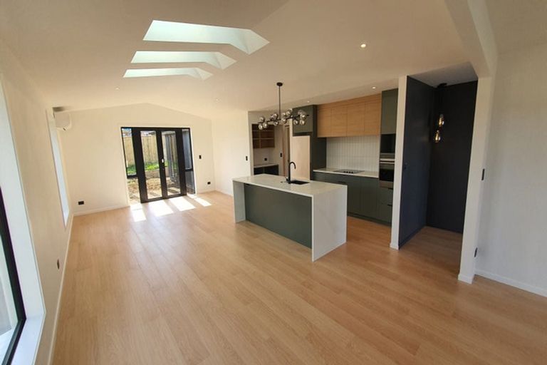 Photo of property in 25 Palm Drive, Whitianga, 3510