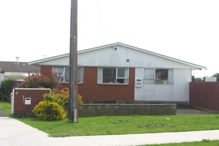 Photo of property in 11 Atkinson Street, Waitara, 4320