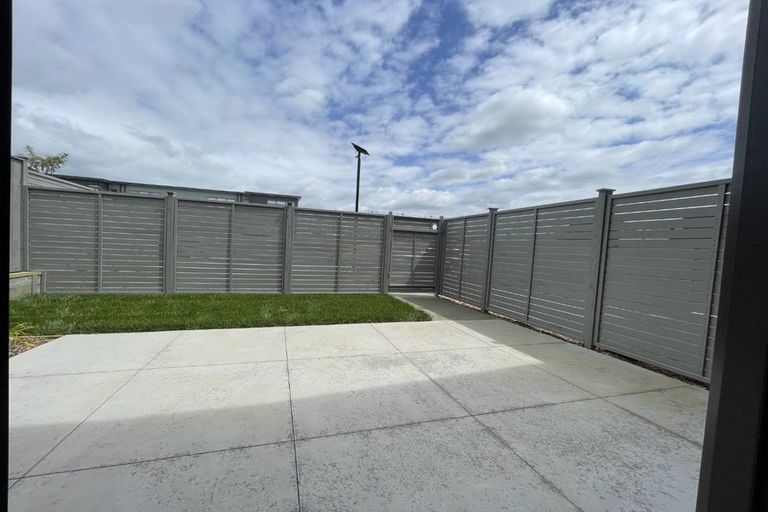 Photo of property in 6 Viridian Avenue, Rosehill, Papakura, 2113