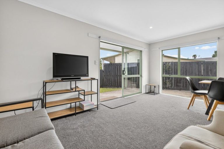 Photo of property in 104a Kingswood Road, Brookfield, Tauranga, 3110