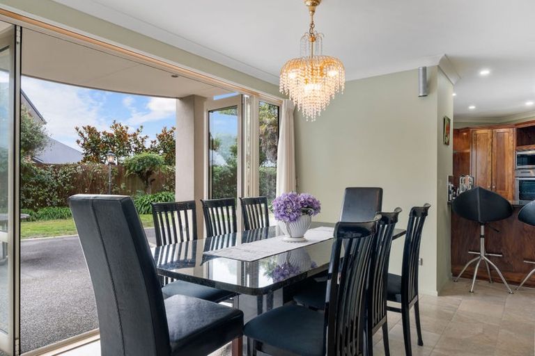 Photo of property in 9 Evergreen Place, Parklands, Christchurch, 8083