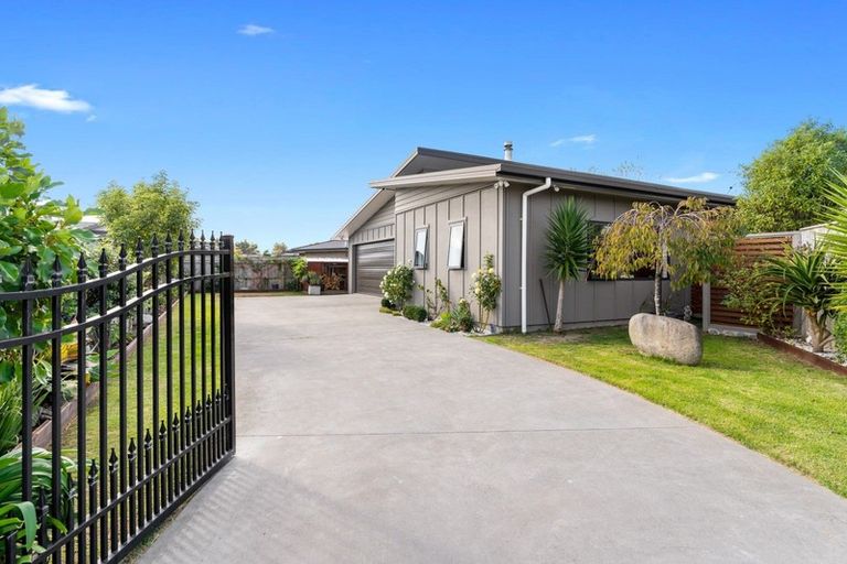 Photo of property in 7 Aqua Way, Paraparaumu, 5032
