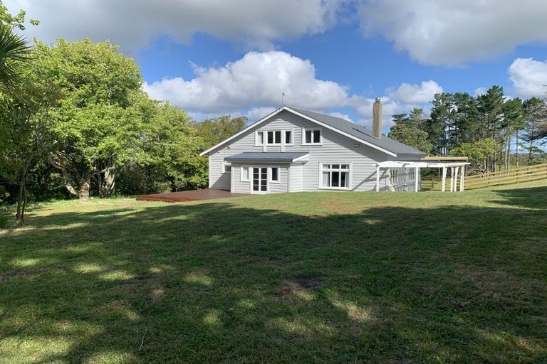 Photo of property in 57 Hanham Road, Kumeu, 0891