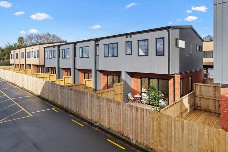 Photo of property in 10/133 Bayswater Avenue, Bayswater, Auckland, 0622