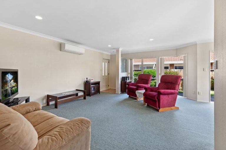 Photo of property in 17 Sandhurst Drive, Papamoa Beach, Papamoa, 3118