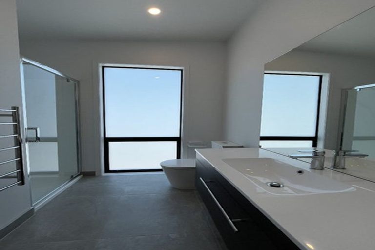 Photo of property in 53 Kamahi Place, Paraparaumu, 5032