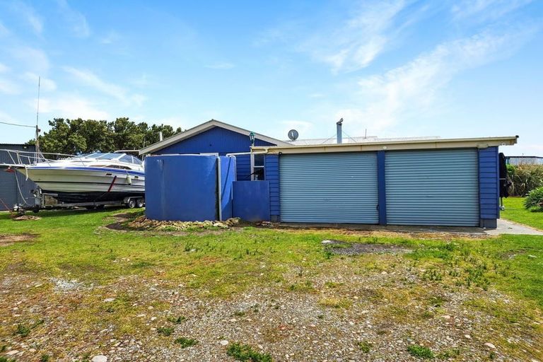 Photo of property in 15 Surrey Street, Orepuki, Riverton, 9881