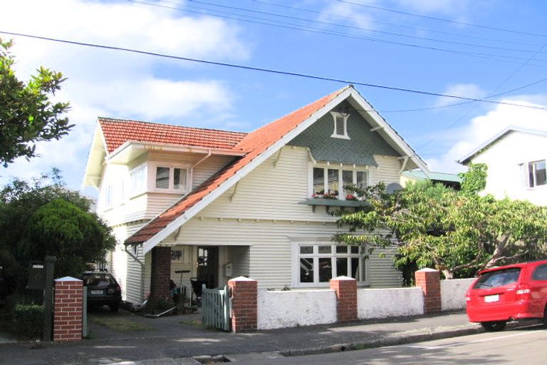 Photo of property in 2 Burnell Avenue, Thorndon, Wellington, 6011