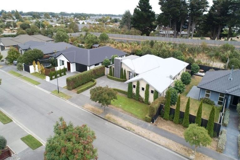Photo of property in 28 Reka Street, Parklands, Christchurch, 8083