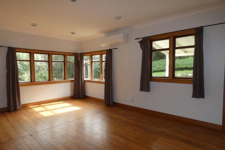 Photo of property in 27a Sydenham Street, Northland, Wellington, 6012