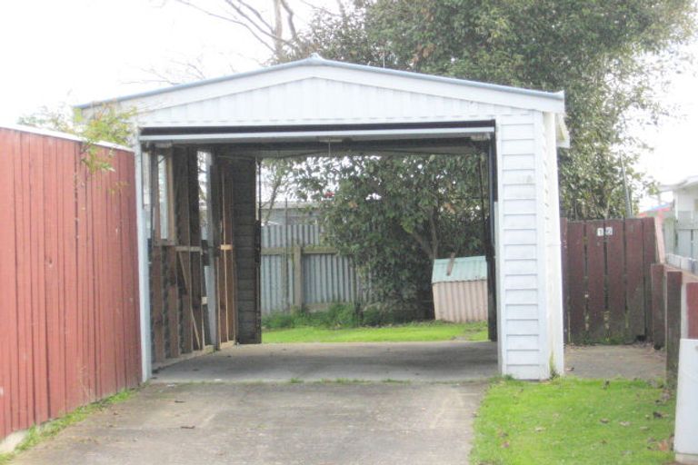 Photo of property in 16 Solway Street, Levin, 5510