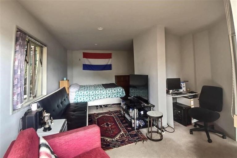 Photo of property in 2/55 East Coast Road, Milford, Auckland, 0620