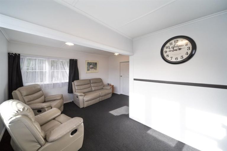 Photo of property in 59 Camberwell Road, Hawera, 4610