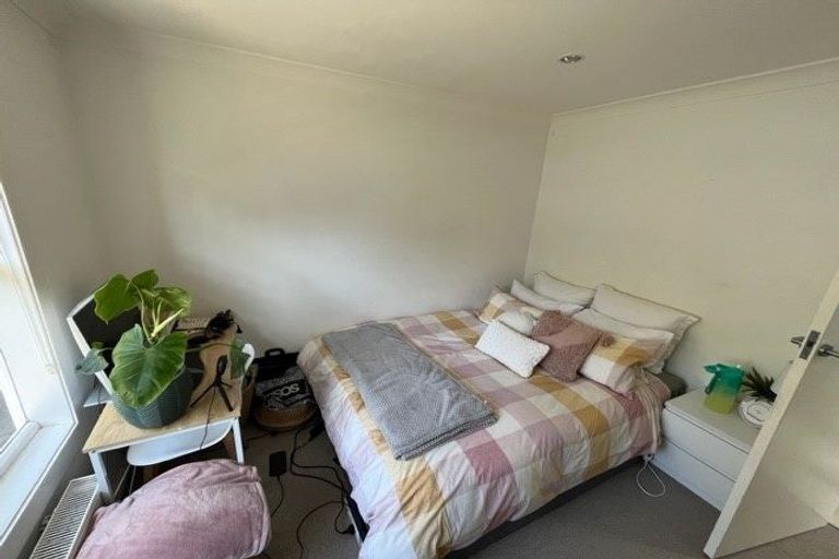 Photo of property in 281 Muritai Road, Eastbourne, Lower Hutt, 5013