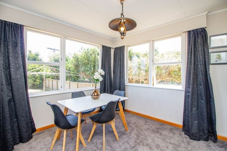 Photo of property in 20 Vista Grove, Kelson, Lower Hutt, 5010