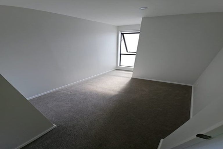 Photo of property in 50 Hinonga Loop, Silverdale, 0932