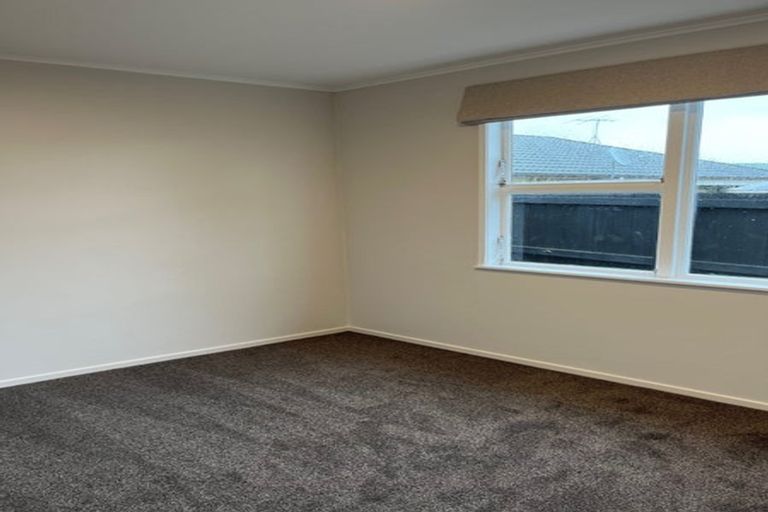 Photo of property in 2a Lansdown Place, Papakura, 2110