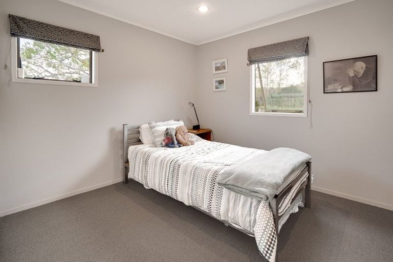 Photo of property in 145 Kanohi Road, Kaukapakapa, 0873