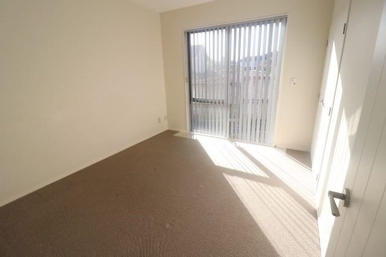 Photo of property in 7 Andy Crescent, Flat Bush, Auckland, 2016