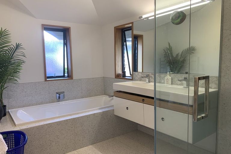 Photo of property in 44 William Bayes Place, Red Beach, 0932