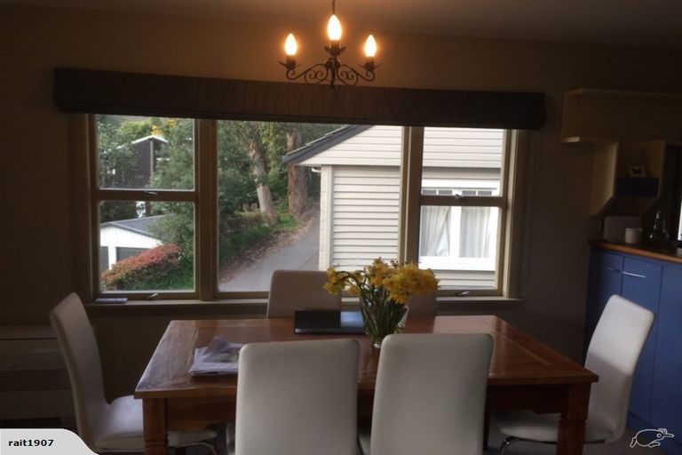 Photo of property in 10 Sherwood Lane, Cashmere, Christchurch, 8022