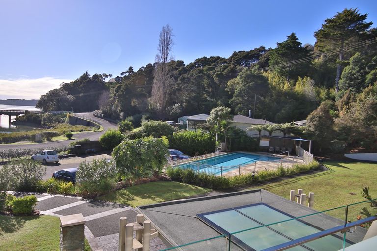 Photo of property in Bridgewater Apartments, 206/7 Te Rangi Cross Road, Paihia, 0200