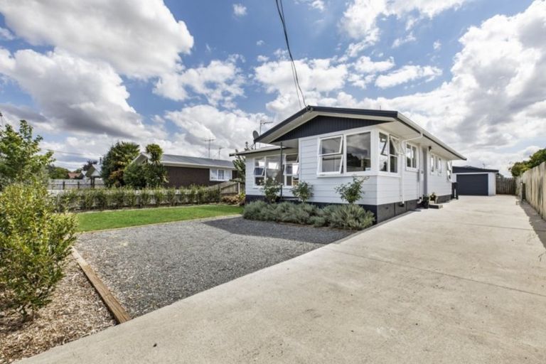 Photo of property in 108 Collins Road, Melville, Hamilton, 3206