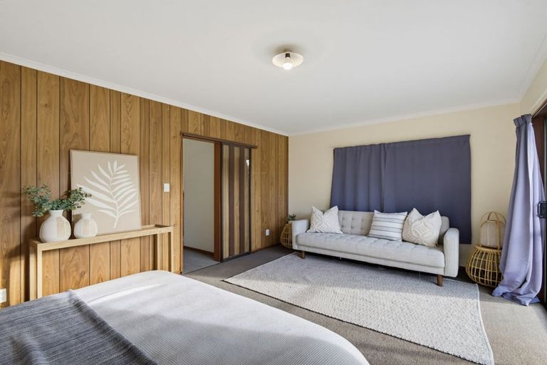 Photo of property in 2 Regency Crescent, Redwood, Christchurch, 8051