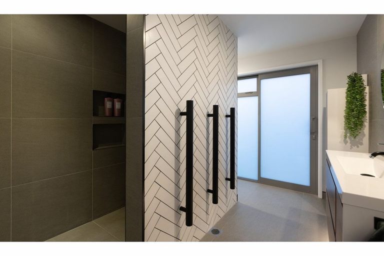 Photo of property in 19 Awatira Drive, Papamoa Beach, Papamoa, 3118