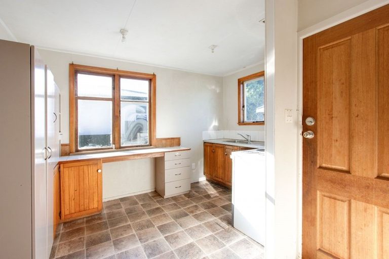 Photo of property in 44 Bright Crescent, Maraenui, Napier, 4110