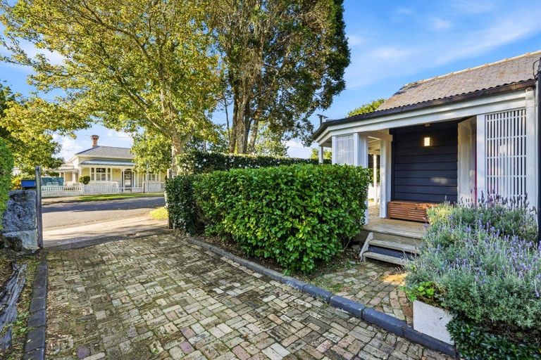Photo of property in 6 Tongariro Street, Mount Eden, Auckland, 1024