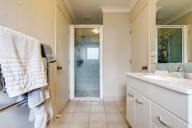 Photo of property in 5a Rewa Street, New Lynn, Auckland, 0600