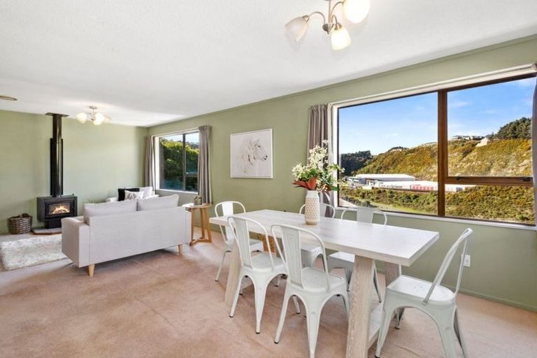 Photo of property in 12b Dominion Park Street, Johnsonville, Wellington, 6037