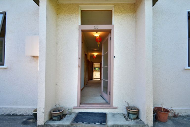 Photo of property in 25 Kaikorai Valley Road, Kaikorai, Dunedin, 9010