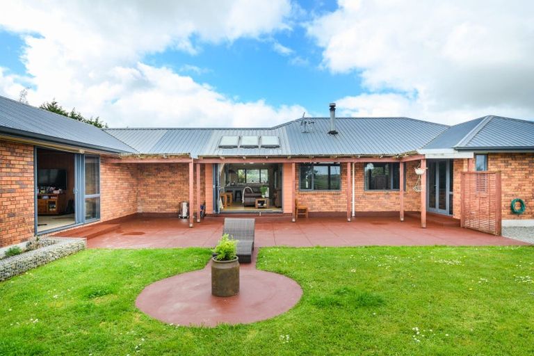 Photo of property in 339 Stoney Creek Road, Kelvin Grove, Palmerston North, 4470
